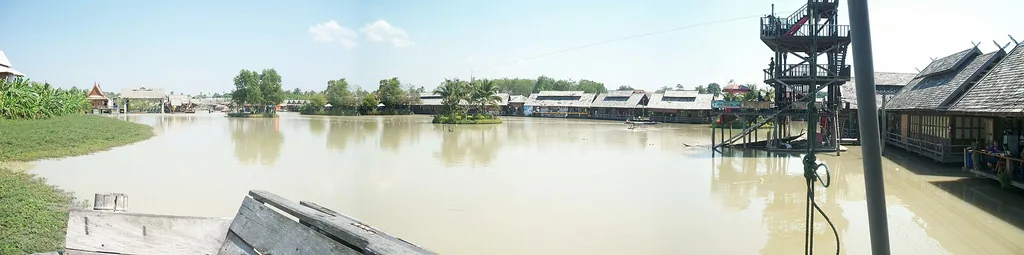 Wide view of the Four Regions floating market pavilions in Pattaya